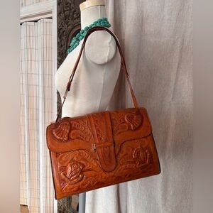 Source Unknown Carved Tan Leather Shoulder Bag